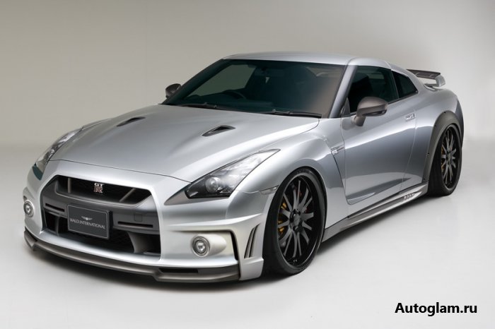 1220660441_wald_nissan_gtr_motorauthority_001.jpg